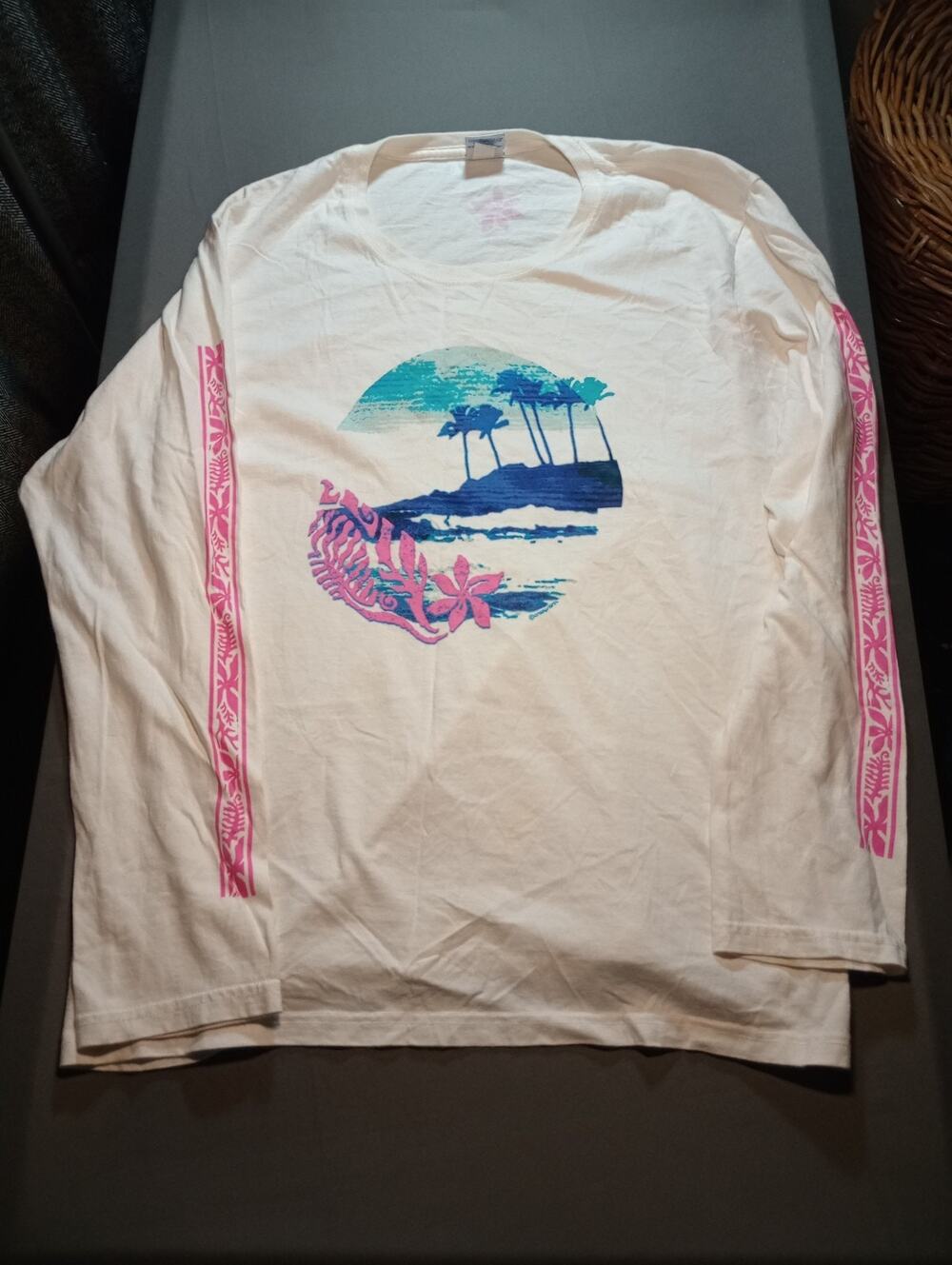 Hawaiian Print Long Sleeve T Shirt Men's Size XL